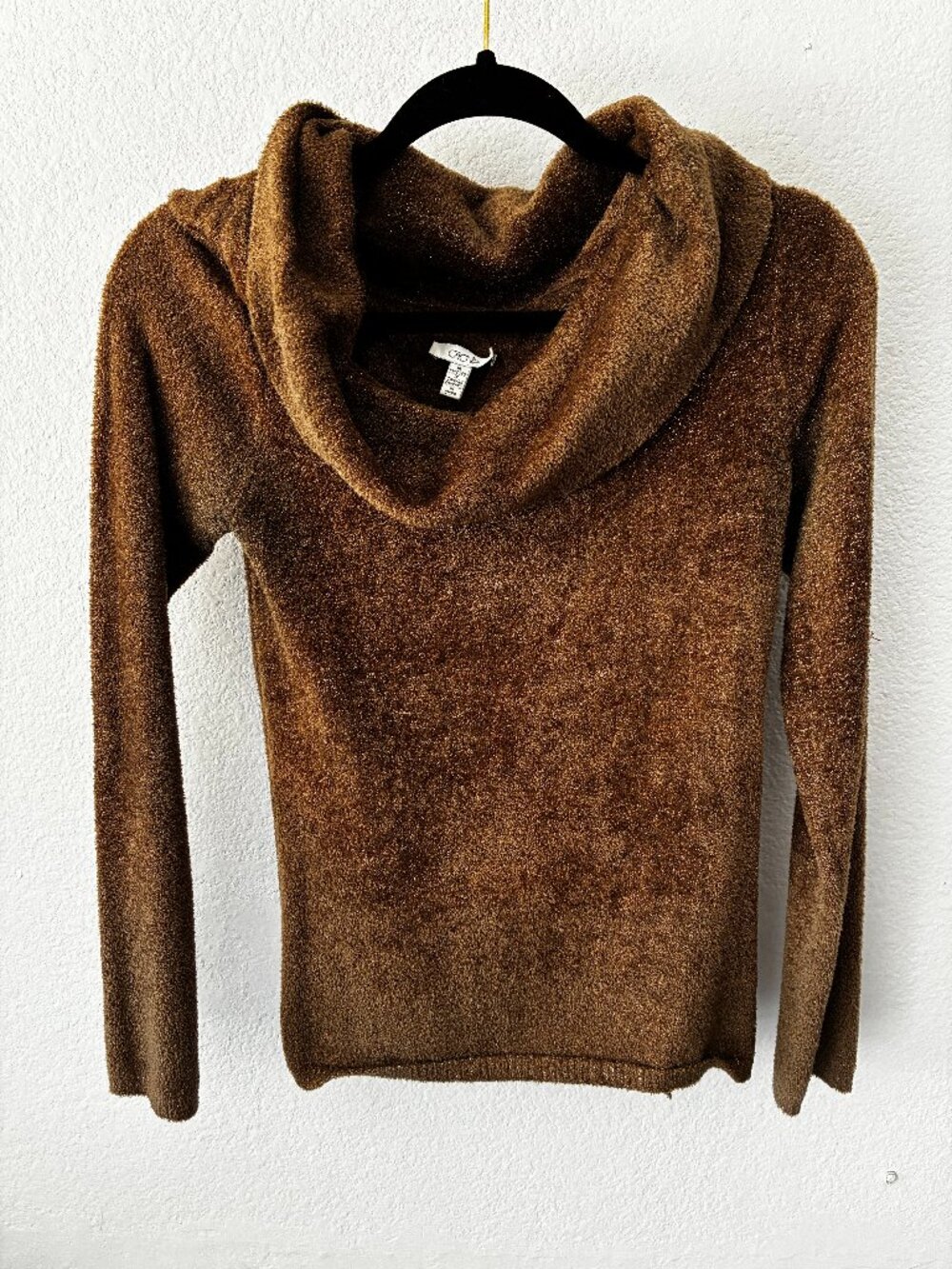 Cache brown sweater